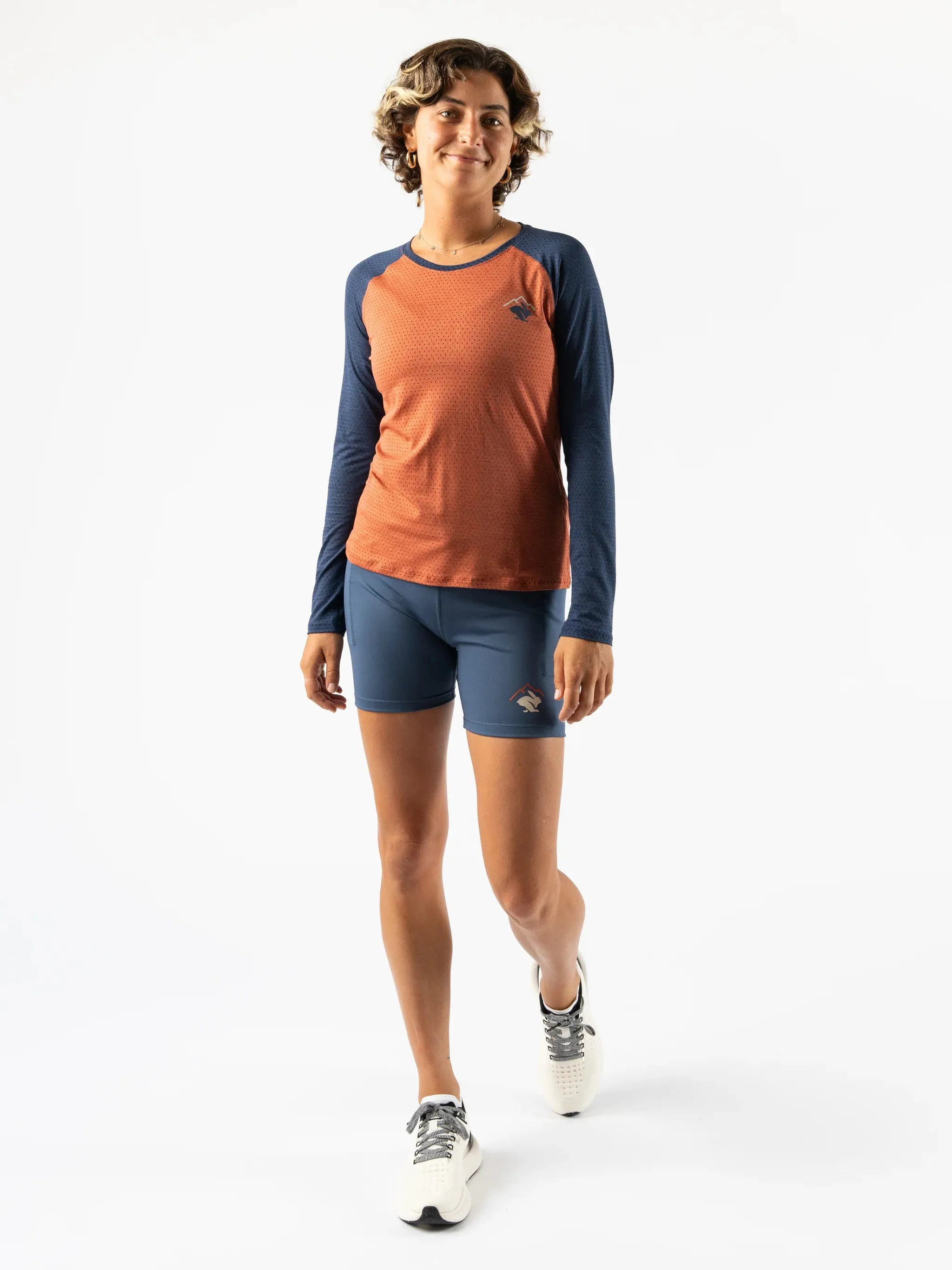 rabbit Women's EZ Tee Perf Trail LS in Burnt Brick