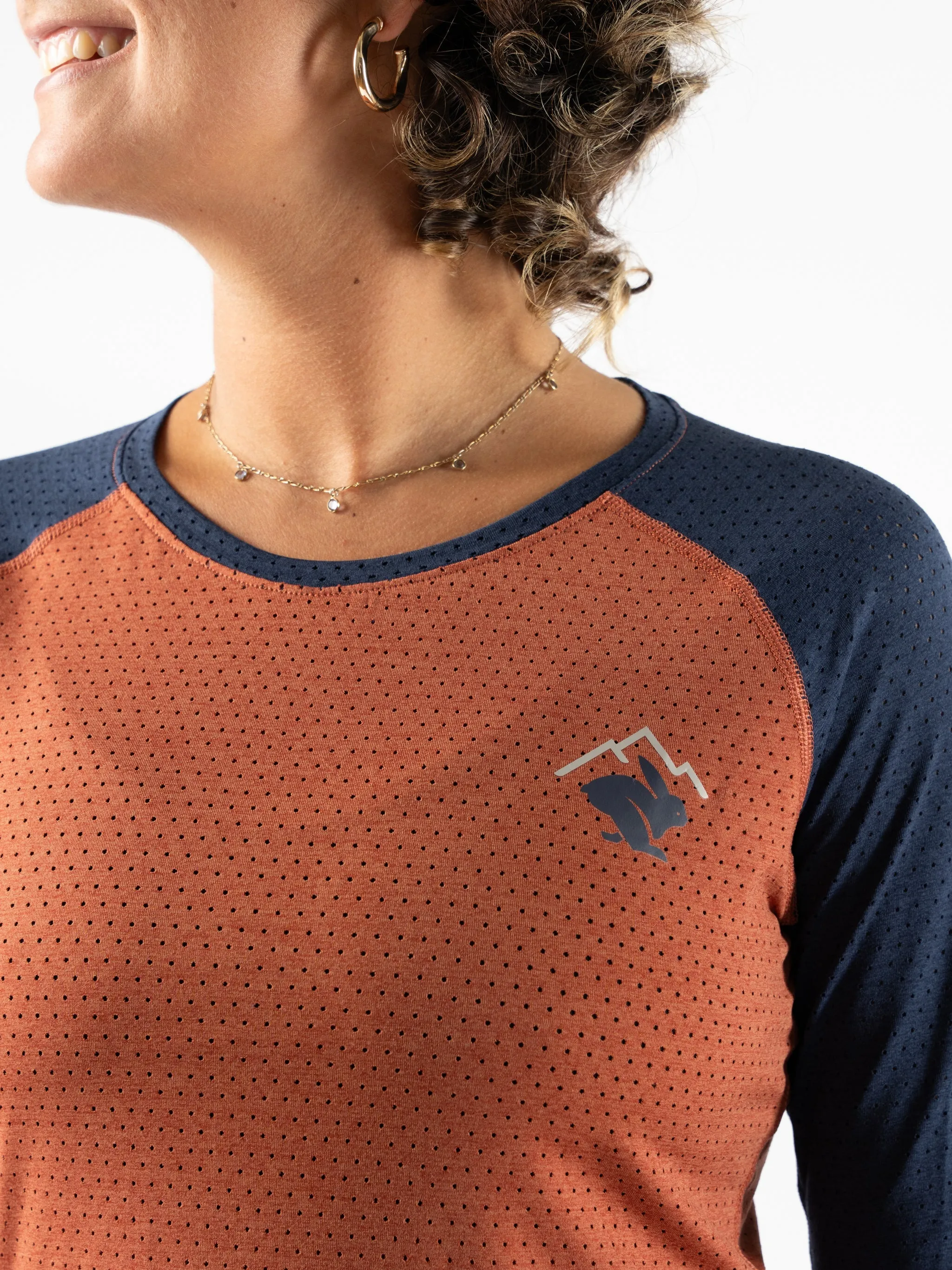 rabbit Women's EZ Tee Perf Trail LS in Burnt Brick