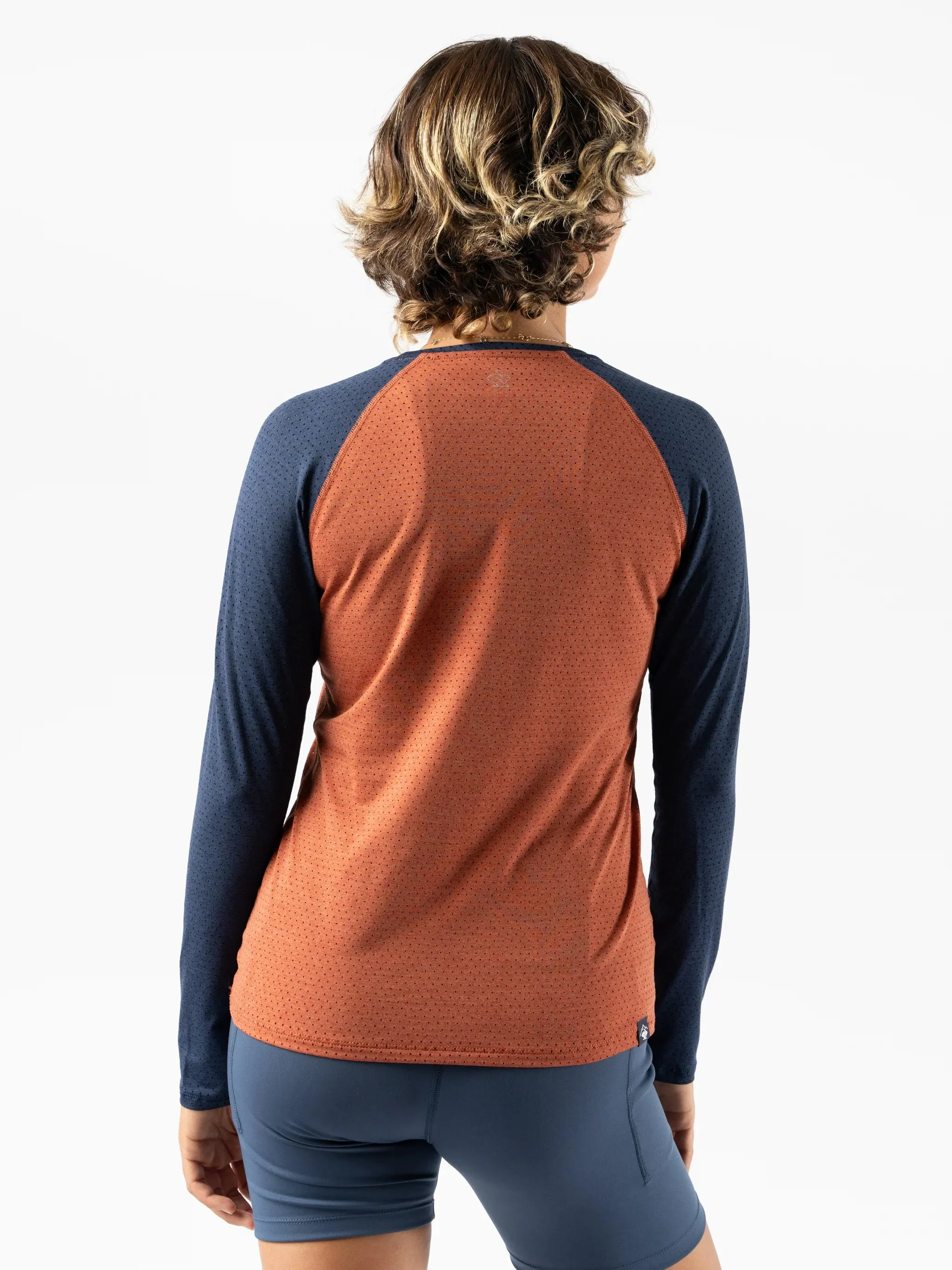 rabbit Women's EZ Tee Perf Trail LS in Burnt Brick